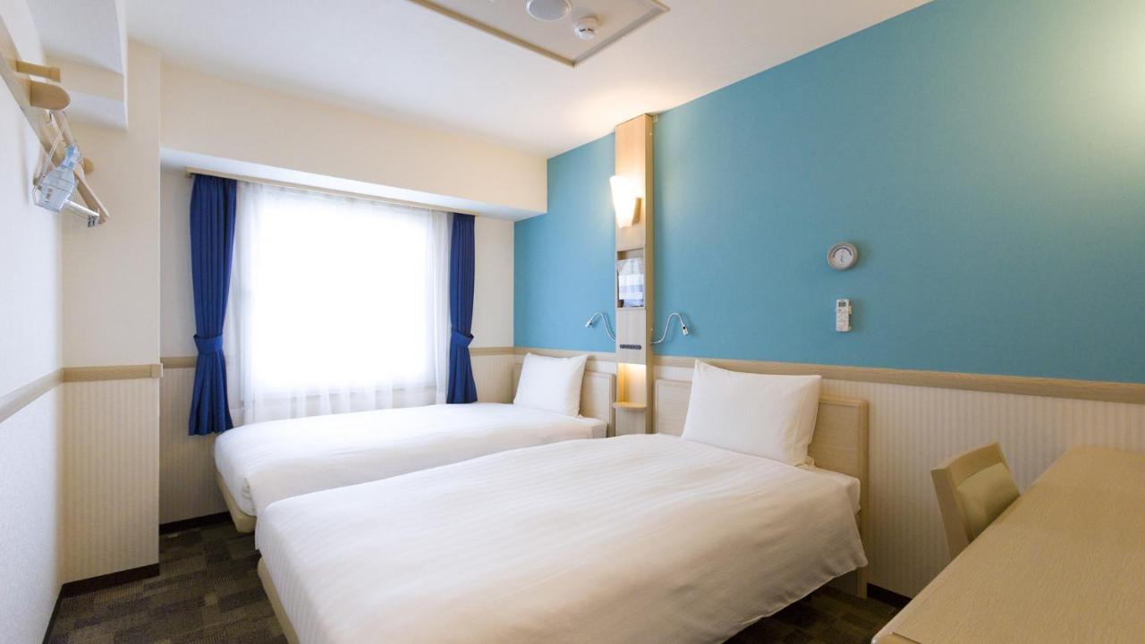Toyoko Inn Nara Oji Eki Minami Guchi Exterior foto